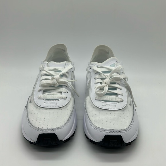 New Nike Waffle One Women’s White Athletic Running Shoes DC2533-103 NWOB - Picture 3 of 5